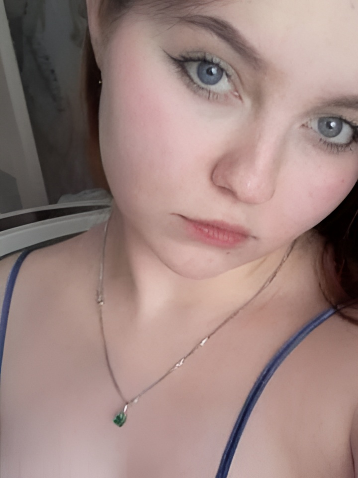 Алина привлекальеная девушка из Вологды цена от 4000 руб