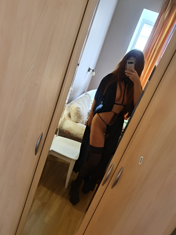 Алиса привлекальеная девушка из Вологды цена от 1500 руб