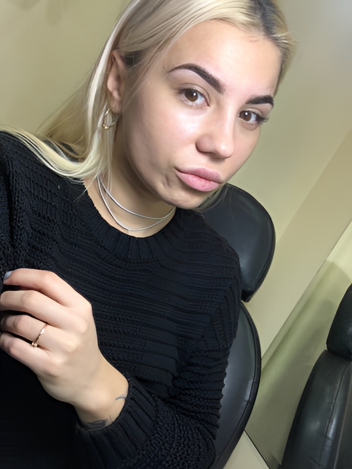 Арина привлекальеная девушка из Вологды цена от 2000 руб