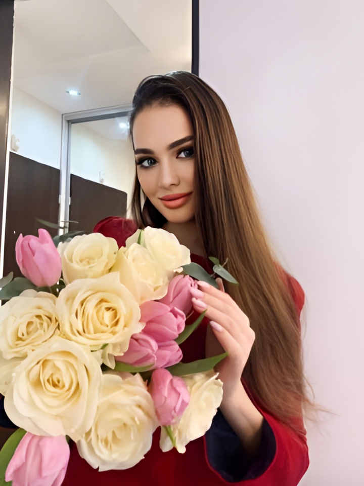 Слава привлекальеная девушка из Вологды цена от 10000 руб