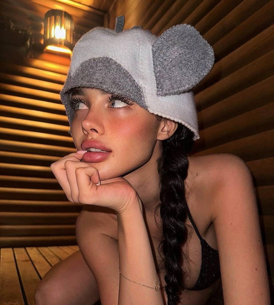 Дашка привлекальеная девушка из Вологды цена от 6000 руб