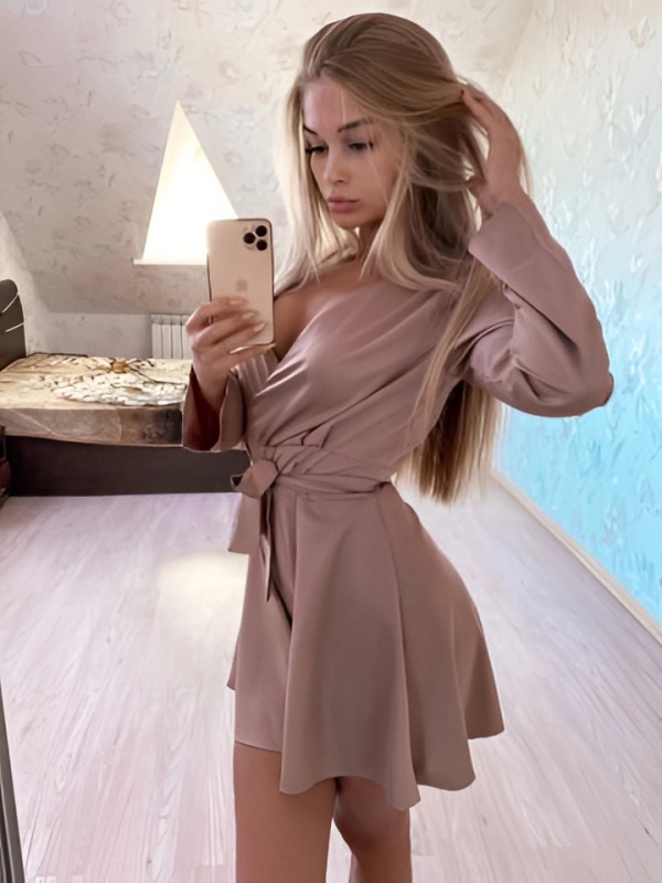 Леся привлекательная девушка из Вологды цена от 10000 руб