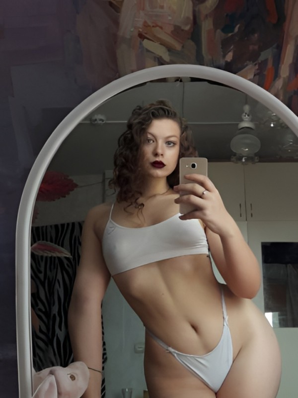 Снежана привлекательная девушка из Вологды цена от 1500 руб